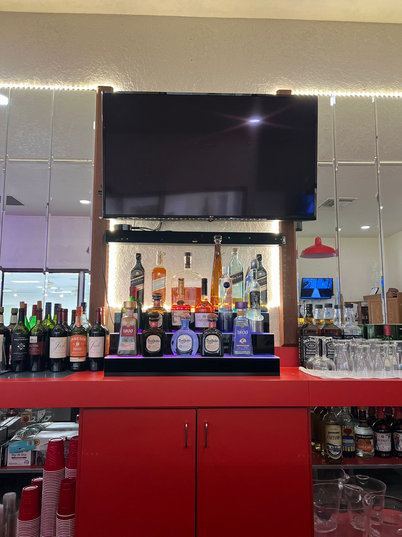 Full service bar at Front Street Banquet Venue